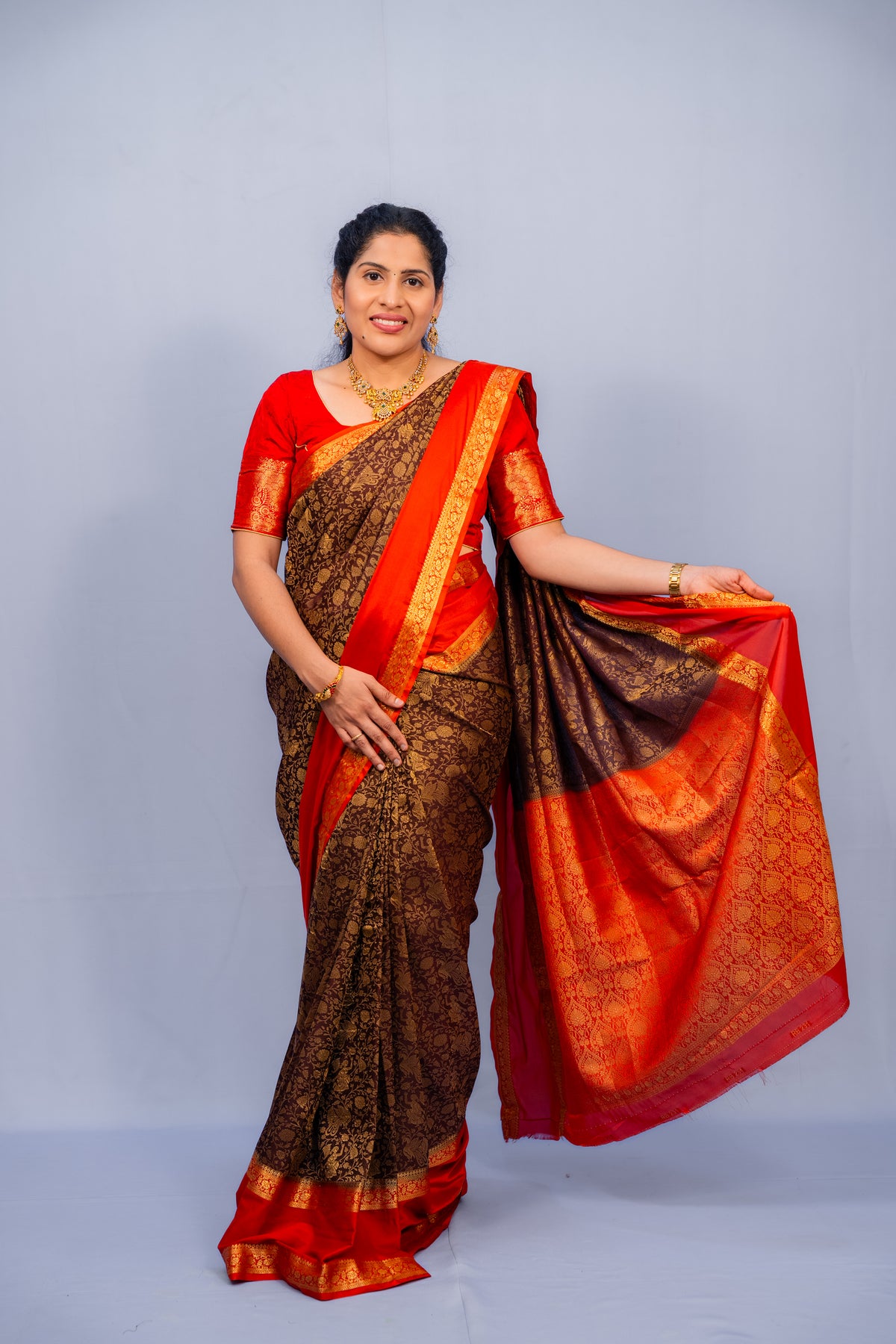 150k Plain Pattu Saree